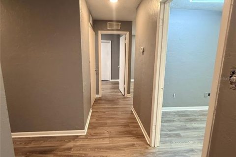 Immobilier commercial à louer à Gainesville, Floride: 80.27 m2 № 2430852 - photo 20