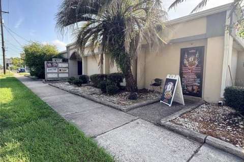 Immobilier commercial à louer à Gainesville, Floride: 80.27 m2 № 2430852 - photo 2