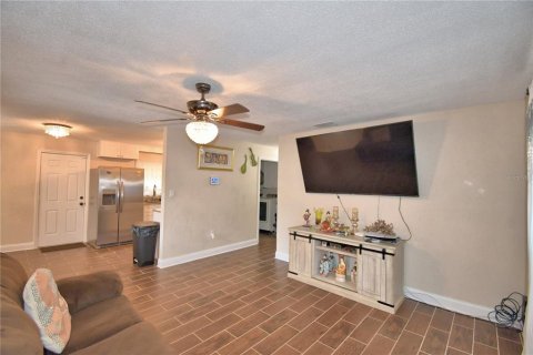 House in Bartow, Florida 3 bedrooms, 219.53 sq.m. № 1667124 - photo 9