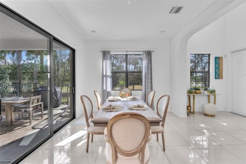 Villa ou maison à louer à Pembroke Pines, Floride: 4 chambres, 222.69 m2 № 2071069 - photo 16