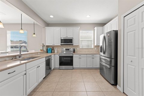 House in Port Orange, Florida 3 bedrooms, 181.25 sq.m. № 2396210 - photo 9