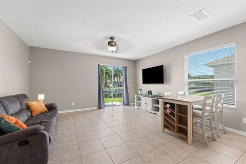 House in Port Orange, Florida 3 bedrooms, 181.25 sq.m. № 2396210 - photo 14