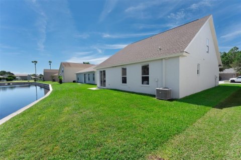 House in Port Orange, Florida 3 bedrooms, 181.25 sq.m. № 2396210 - photo 8