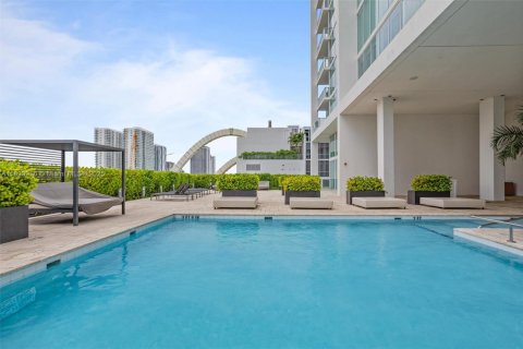 Condo in Miami, Florida, 1 bedroom  № 1816384 - photo 10