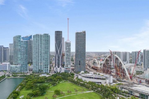 Condo in Miami, Florida, 1 bedroom  № 1816384 - photo 6