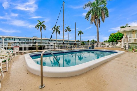 Condo in Fort Lauderdale, Florida, 2 bedrooms  № 2375007 - photo 28