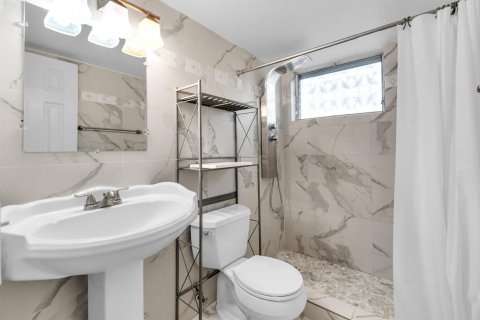 Condo in Fort Lauderdale, Florida, 2 bedrooms  № 2375007 - photo 20