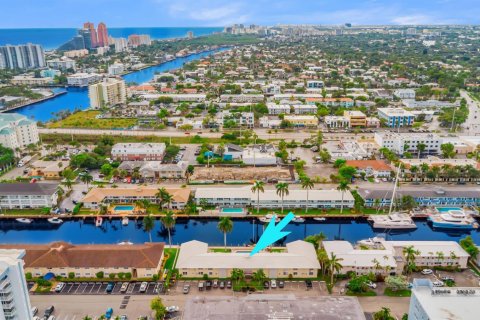 Condo in Fort Lauderdale, Florida, 2 bedrooms  № 2375007 - photo 3