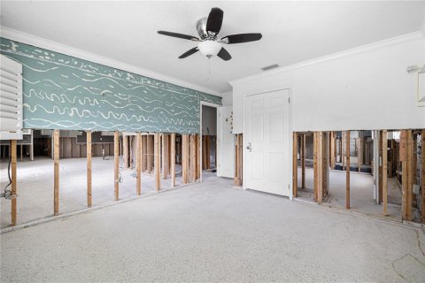 House in Seminole, Florida 3 bedrooms, 209.03 sq.m. № 1770195 - photo 29