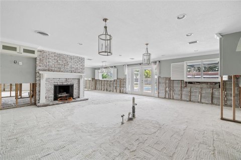 House in Seminole, Florida 3 bedrooms, 209.03 sq.m. № 1770195 - photo 2