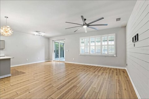 Casa en venta en Bradenton, Florida, 4 dormitorios, 265.61 m2 № 1901833 - foto 9