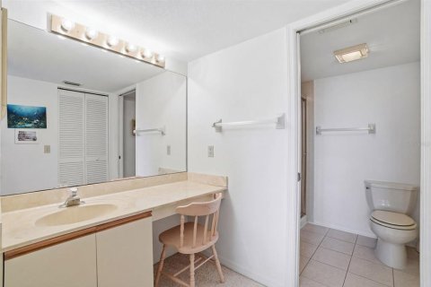 Купить кондоминиум в Пунта-Горда, Флорида 5 комнат, 107.12м2, № 2205574 - фото 13