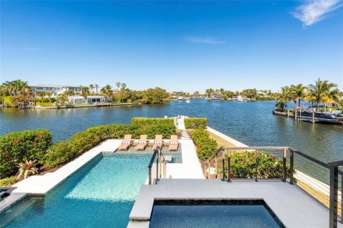 Villa ou maison à vendre à Anna Maria, Floride: 4 chambres, 345.78 m2 № 2396529 - photo 2