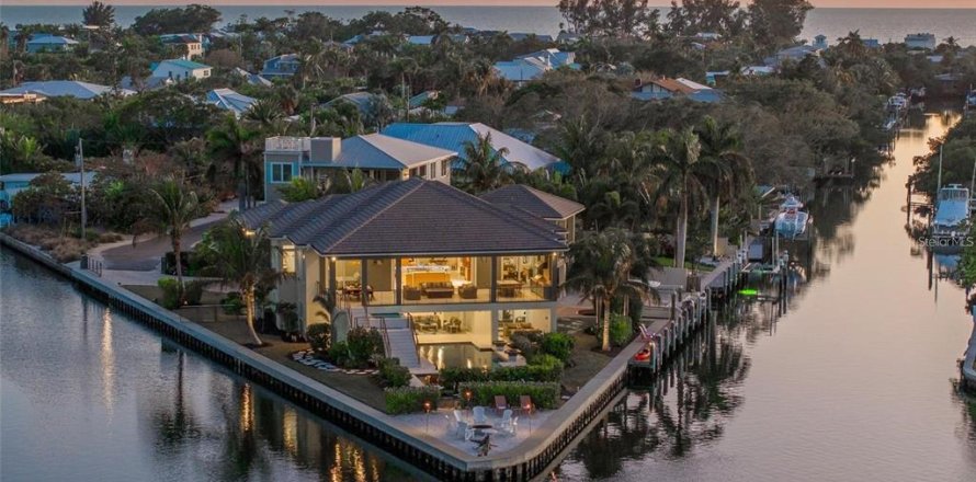 Villa ou maison à Anna Maria, Floride 4 chambres, 345.78 m2 № 2396529