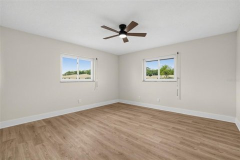 Villa ou maison à vendre à Pinellas Park, Floride: 2 chambres, 147.44 m2 № 2410190 - photo 19