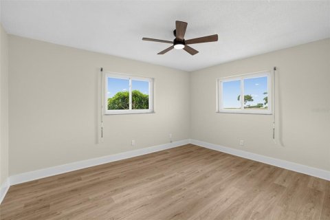 Villa ou maison à vendre à Pinellas Park, Floride: 2 chambres, 147.44 m2 № 2410190 - photo 21