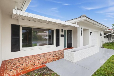 Villa ou maison à Pinellas Park, Floride 2 chambres, 147.44 m2 № 2410190