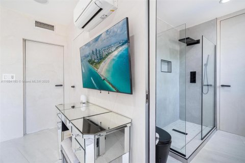 Villa ou maison à louer à Wilton Manors, Floride: 5 chambres, 335.47 m2 № 1943012 - photo 28