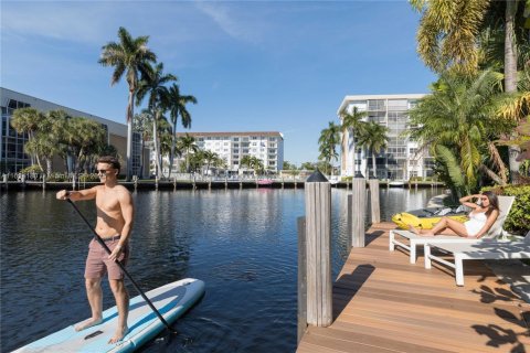 Villa ou maison à louer à Wilton Manors, Floride: 5 chambres, 335.47 m2 № 1943012 - photo 3