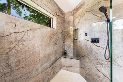 Villa ou maison à louer à Wilton Manors, Floride: 5 chambres, 335.47 m2 № 1943012 - photo 23