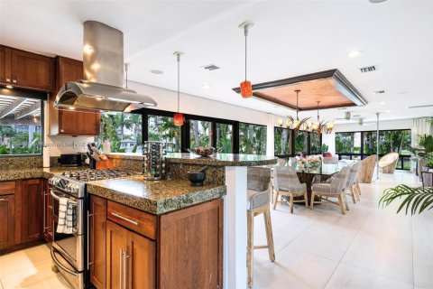 Villa ou maison à louer à Wilton Manors, Floride: 5 chambres, 335.47 m2 № 1943012 - photo 17