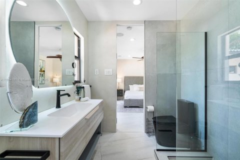 Villa ou maison à louer à Wilton Manors, Floride: 5 chambres, 335.47 m2 № 1943012 - photo 29