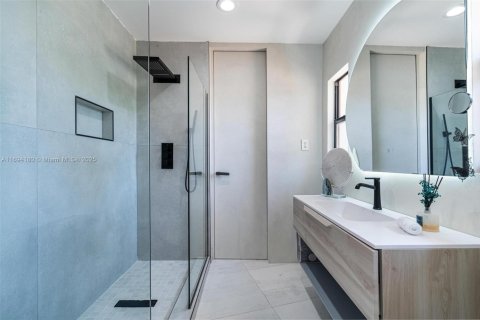 Villa ou maison à louer à Wilton Manors, Floride: 5 chambres, 335.47 m2 № 1943012 - photo 30