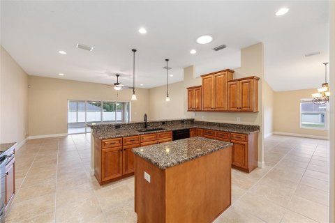 House in Ocala, Florida 4 bedrooms, 222.32 sq.m. № 2149660 - photo 15
