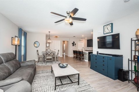 House in Wimauma, Florida 2 bedrooms, 151.99 sq.m. № 1529927 - photo 8