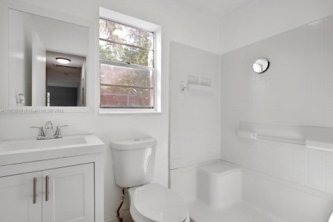 House in North Lauderdale, Florida 3 bedrooms, 106.37 sq.m. № 1969750 - photo 18