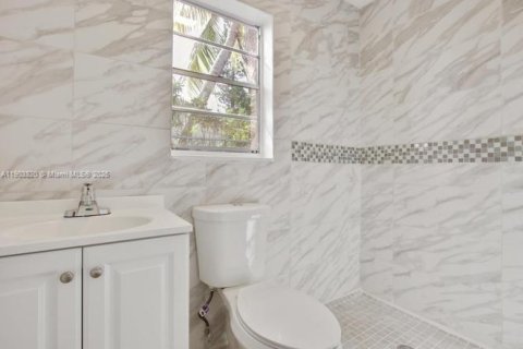 House in North Lauderdale, Florida 3 bedrooms, 106.37 sq.m. № 1969750 - photo 7