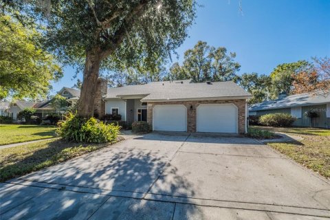 House in Winter Park, Florida 4 bedrooms, 289.95 sq.m. № 1519323 - photo 12