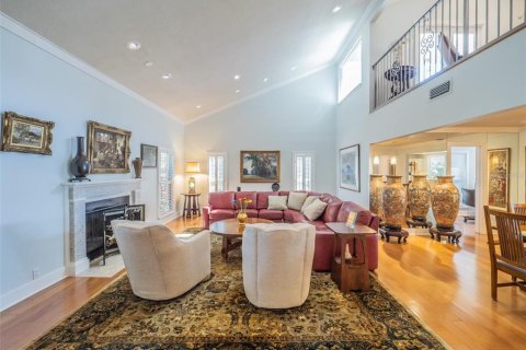 House in Winter Park, Florida 4 bedrooms, 289.95 sq.m. № 1519323 - photo 16