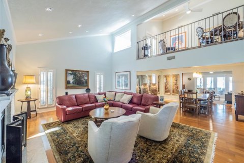 House in Winter Park, Florida 4 bedrooms, 289.95 sq.m. № 1519323 - photo 17