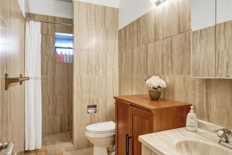 Casa en venta en Hallandale Beach, Florida, 3 dormitorios, 150.87 m2 № 1989352 - foto 15