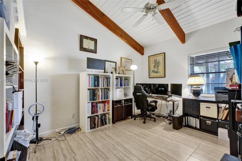 Casa en venta en Hallandale Beach, Florida, 3 dormitorios, 150.87 m2 № 1989352 - foto 16