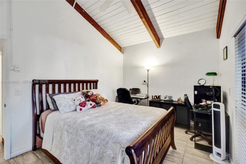 Casa en venta en Hallandale Beach, Florida, 3 dormitorios, 150.87 m2 № 1989352 - foto 9