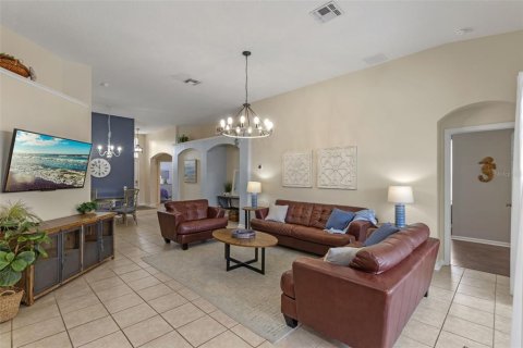 House in Kissimmee, Florida 4 bedrooms, 170.38 sq.m. № 1789584 - photo 9