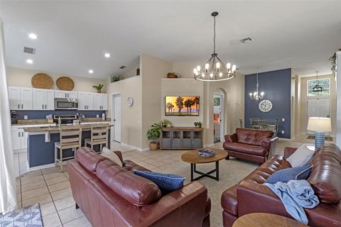 House in Kissimmee, Florida 4 bedrooms, 170.38 sq.m. № 1789584 - photo 10