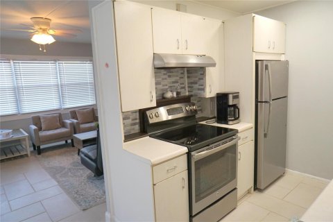 Condo in Deerfield Beach, Florida, 1 bedroom  № 2253581 - photo 9