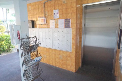Condo in Deerfield Beach, Florida, 1 bedroom  № 2253581 - photo 29