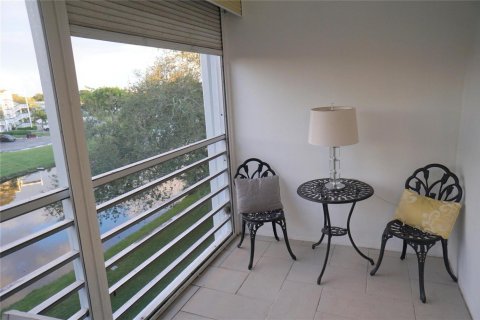 Condo in Deerfield Beach, Florida, 1 bedroom  № 2253581 - photo 22