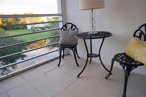 Condo in Deerfield Beach, Florida, 1 bedroom  № 2253581 - photo 23