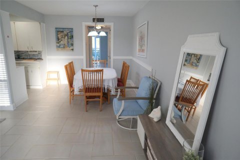 Condo in Deerfield Beach, Florida, 1 bedroom  № 2253581 - photo 11
