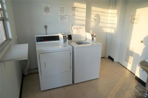 Condo in Deerfield Beach, Florida, 1 bedroom  № 2253581 - photo 27