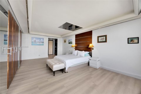 Купить кондоминиум в Майами, Флорида 1 комната, 215.53м2, № 2034891 - фото 19