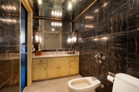 Купить кондоминиум в Майами, Флорида 1 комната, 215.53м2, № 2034891 - фото 22