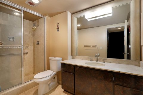 Купить кондоминиум в Майами, Флорида 1 комната, 215.53м2, № 2034891 - фото 24