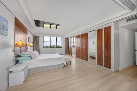 Купить кондоминиум в Майами, Флорида 1 комната, 215.53м2, № 2034891 - фото 17