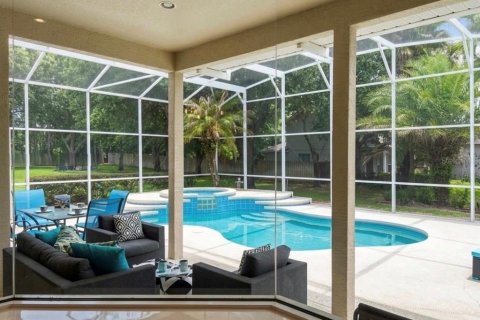 House in DeBary, Florida 5 bedrooms, 318.47 sq.m. № 2096279 - photo 23